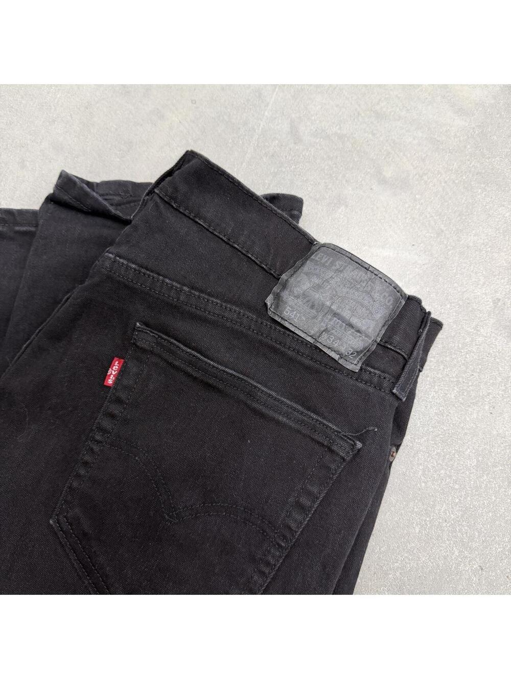 Y2K Men's Black Lev'si 541 Straight Jeans 34x32